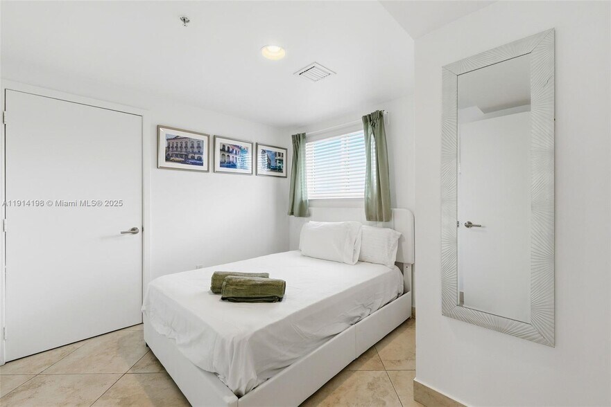 Building Photo - 421 Meridian Ave