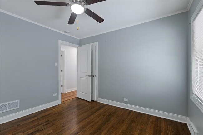 Building Photo - 9107 S Dante Ave