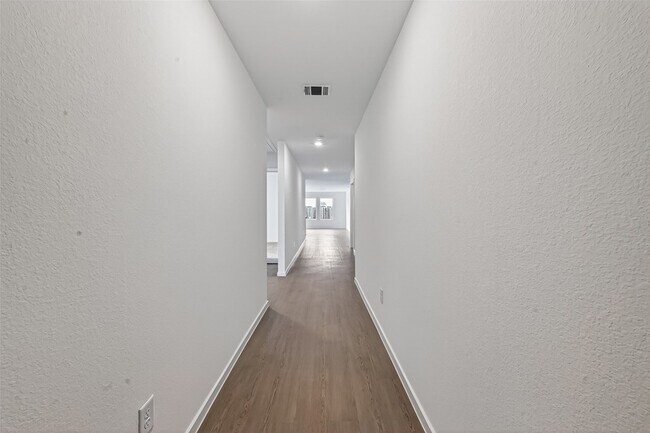 Building Photo - 216 Amy St