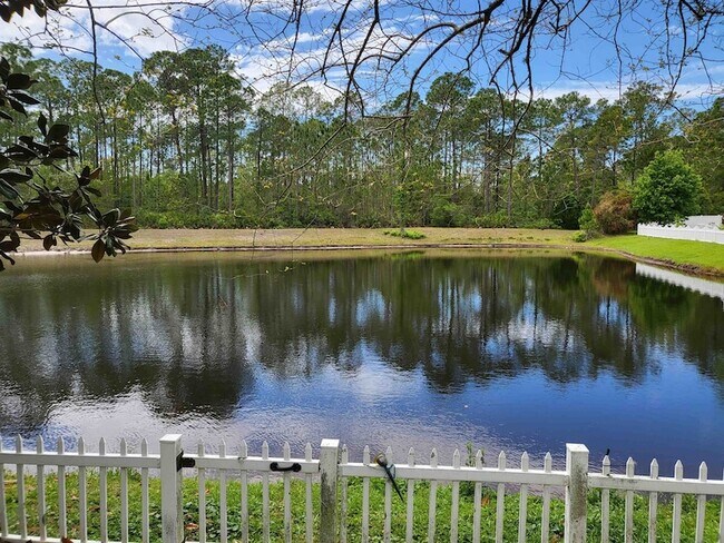 Building Photo - 237 N Hidden Tree Dr