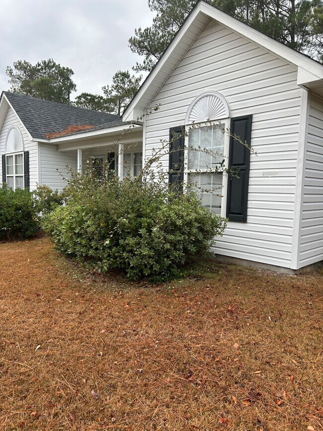Building Photo - 1004 Mimosa Ln