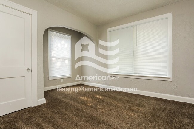 Building Photo - 3316 E 59th St