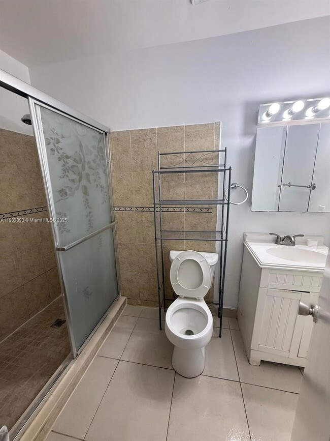 Building Photo - 1630 W 74th St