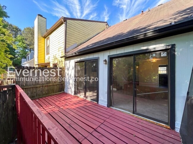 Building Photo - 1174 Ridgecrest Ln SE