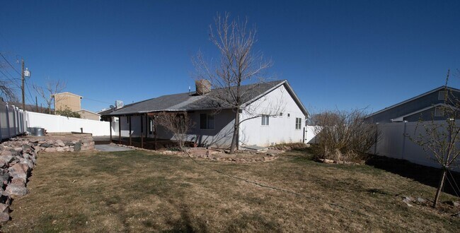 Building Photo - 609 Cobblestone Ct