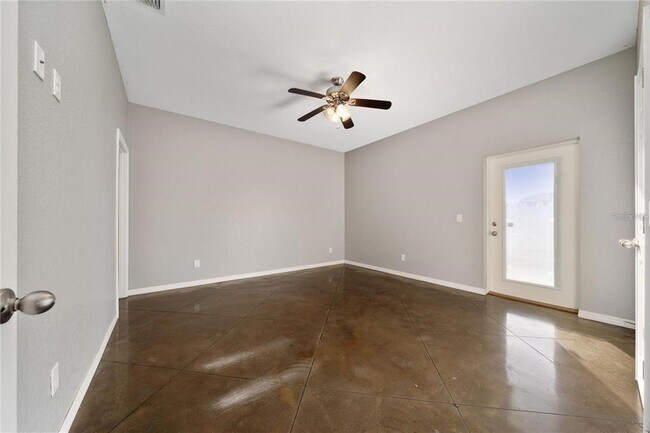 Building Photo - 2893 Whispering Trails Dr