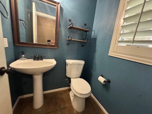 Building Photo - 3 BEDROOM 2.5 BATH HOME IN TRAMONTO COMMUNITY