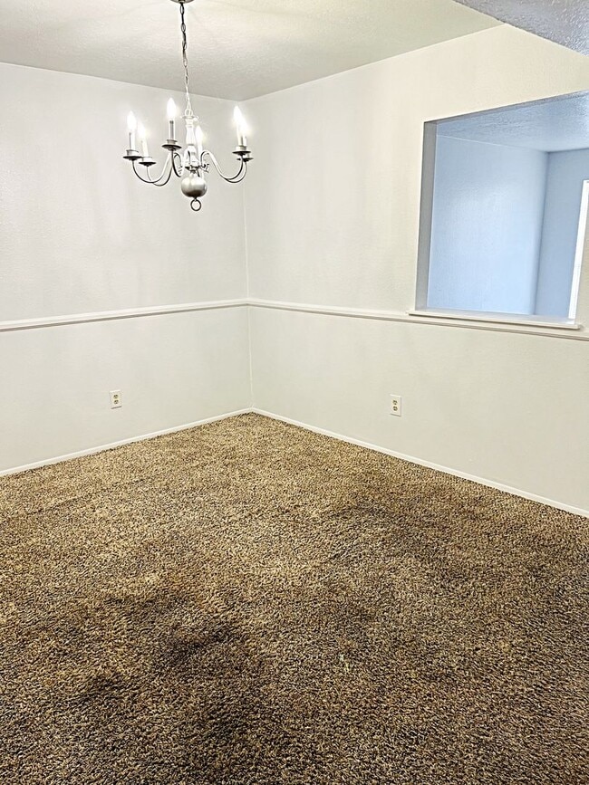 Building Photo - 2700 N 16th St