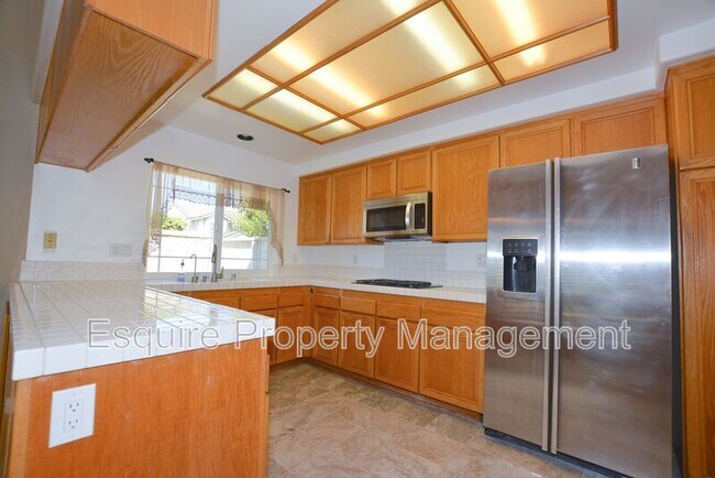 Building Photo - 1620 Paso Robles Ct