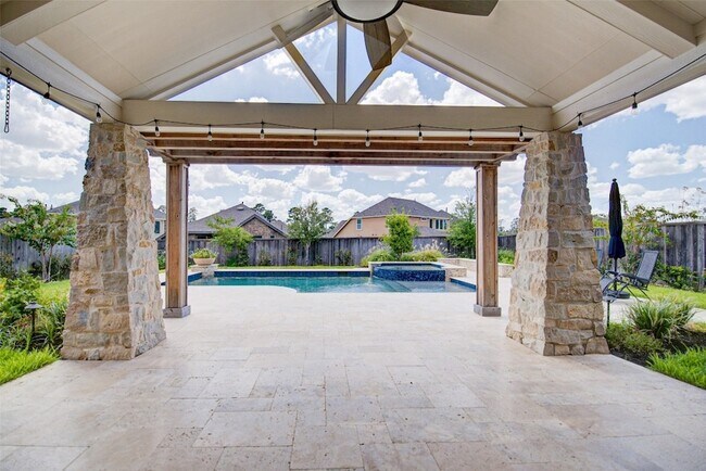 Building Photo - 67 Springtime Creek Dr