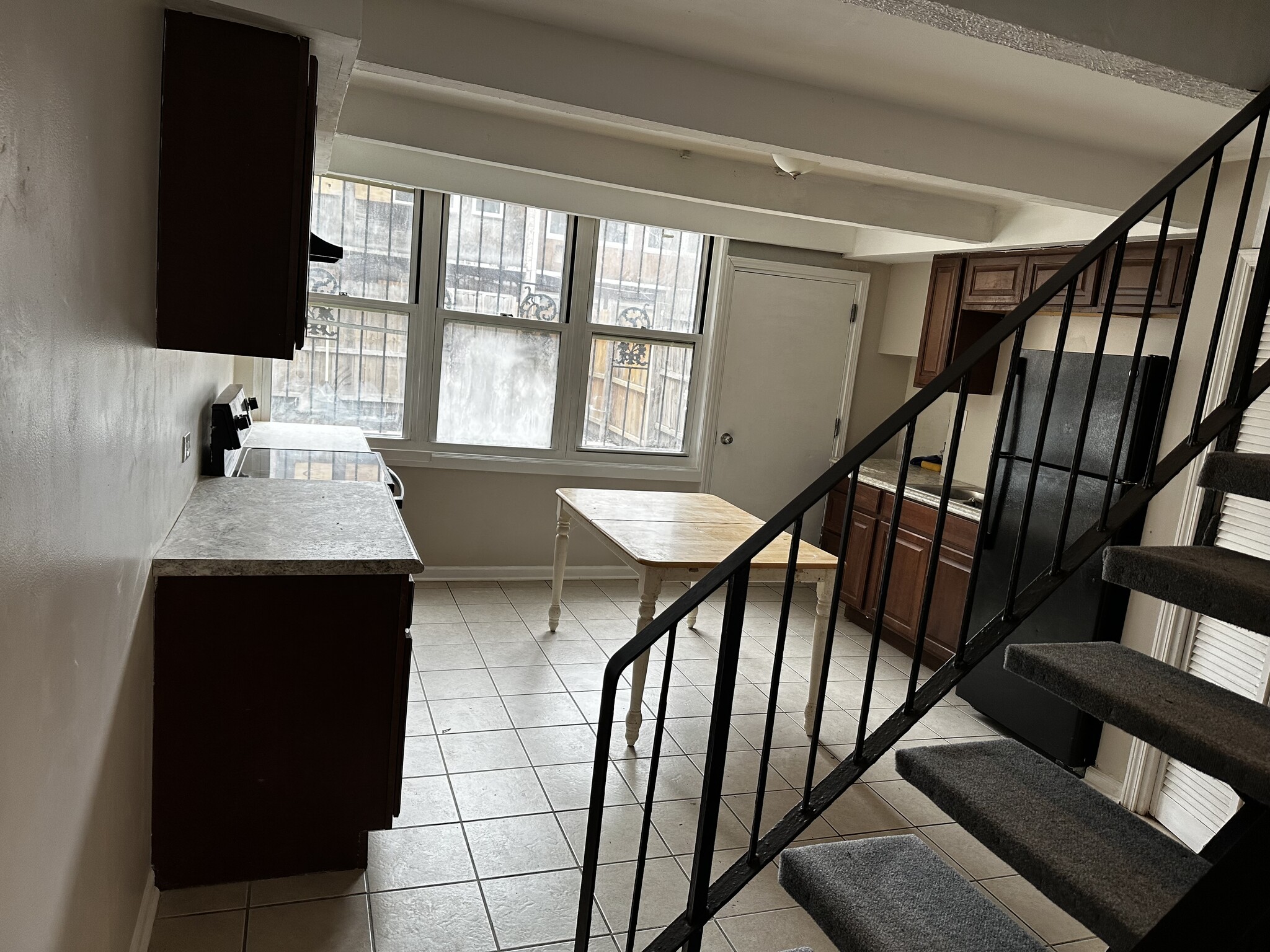 Kitchen - 4816 S Drexel Blvd