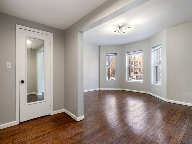 Building Photo - 5431 S Indiana Ave