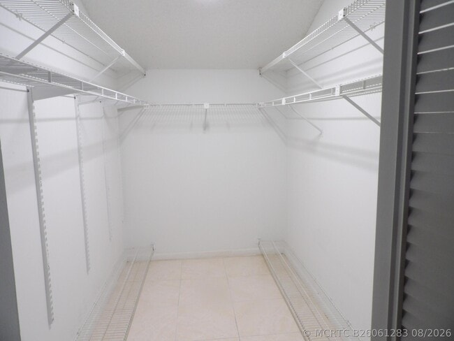Building Photo - 606 Sea Pine Way