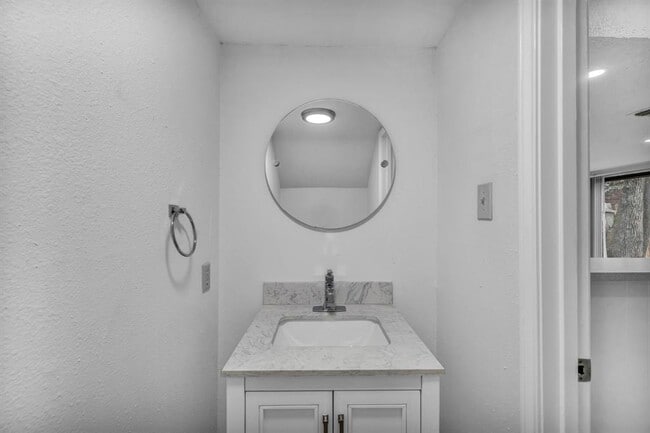 Building Photo - 4010 Cima Serena Dr