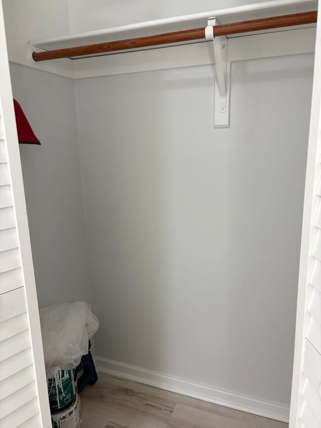 Building Photo - Available now for 12 month lease! 2150 per month (no pets)