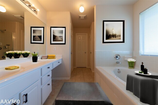 Building Photo - 2943 Meadowglen Crest