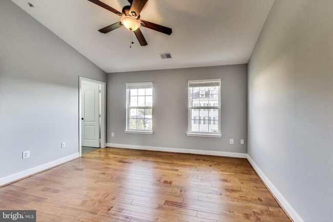 Building Photo - 12804 Short Hills Dr