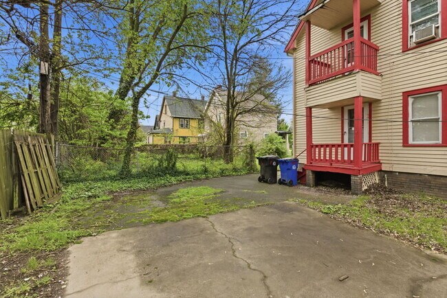 Building Photo - 479 E 126th St