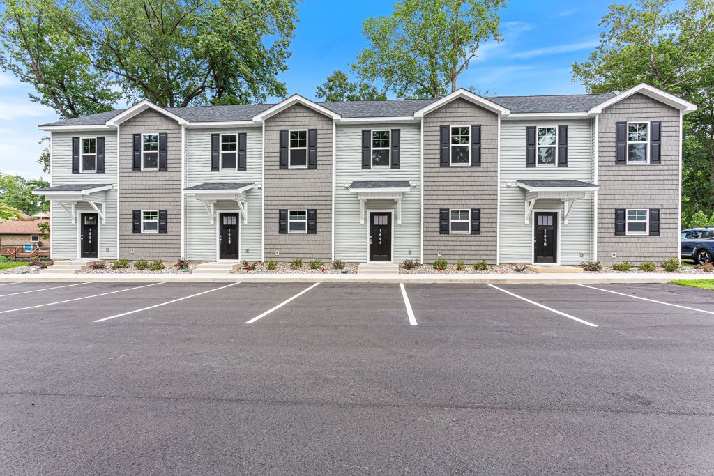Building Photo - 1620 MacIntosh Drive, Unit 1620