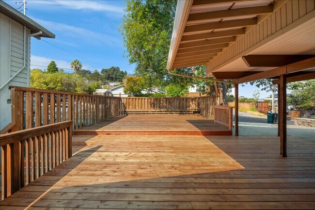 Building Photo - Private Belmont Home | 3 Bed | 3 Bath | 2,272 Sq. Ft.