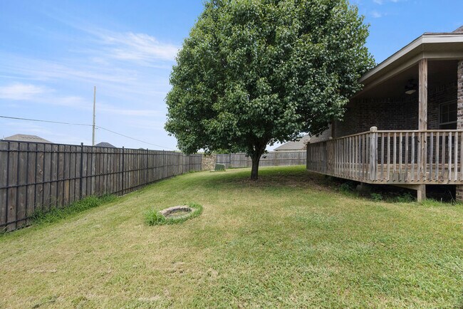 Building Photo - 2250 N Inglewood St