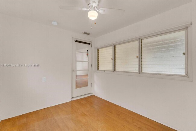 Building Photo - 69 NE 115th St