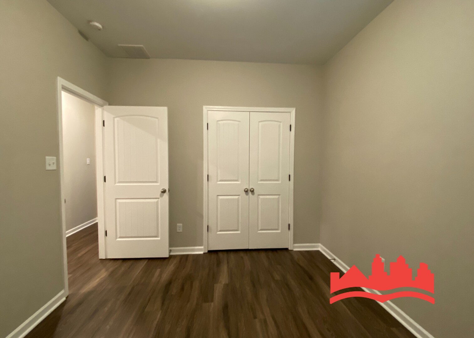 Building Photo - RENT SPECIAL: 1/2 OFF FIRST MONTH RENT!