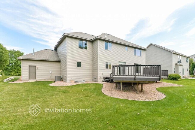 Building Photo - 6623 Merrimac Ln N