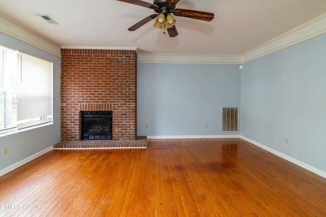 Building Photo - 203 Sweetgum Ln