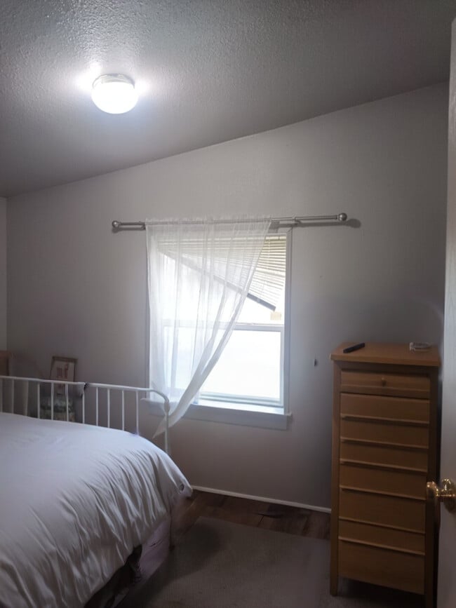 Building Photo - 381 4th N St