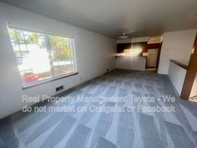 Building Photo - 2824 Valencia St