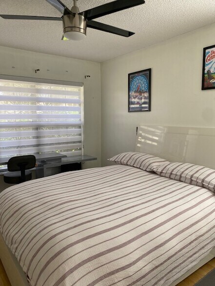 Building Photo - 416 Buttonwood Pl