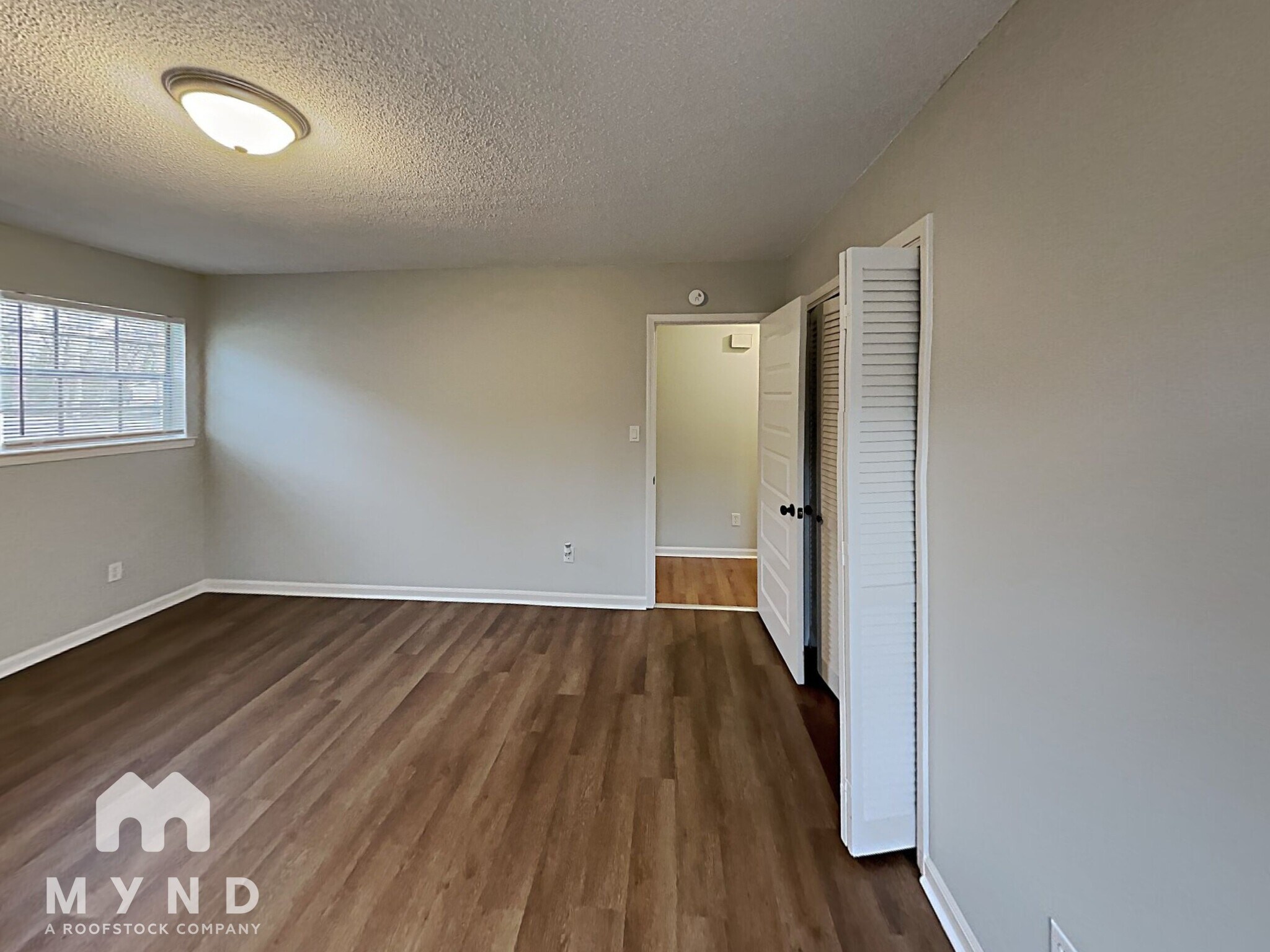 Building Photo - 320 Navajo Pines Dr