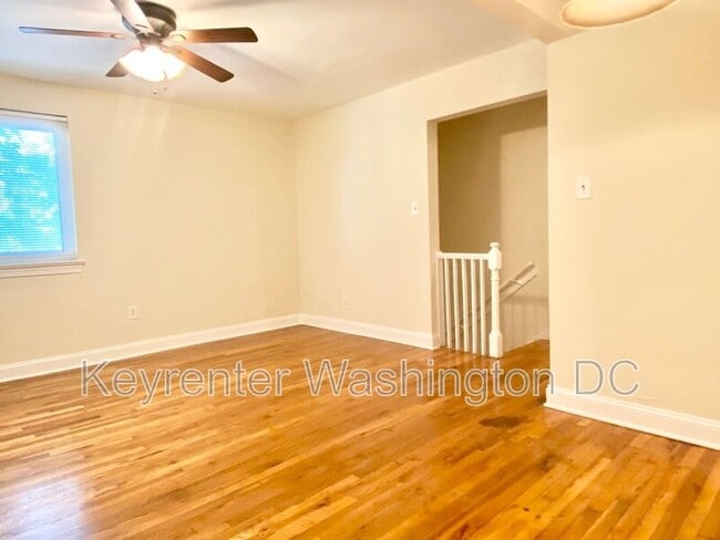 Building Photo - 4615 Central Ave NE