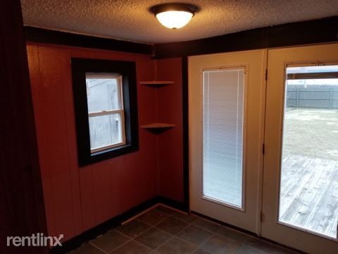 Building Photo - 3 br, 1 bath House - 117 Northwest E Street