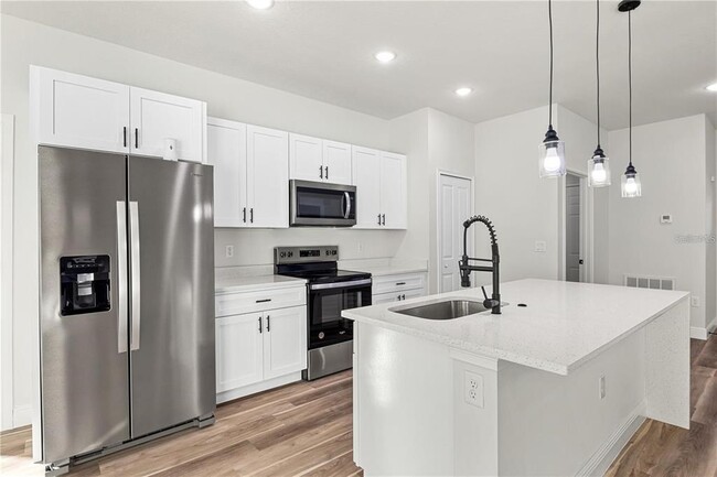 Building Photo - 265 Marion Oaks Manor