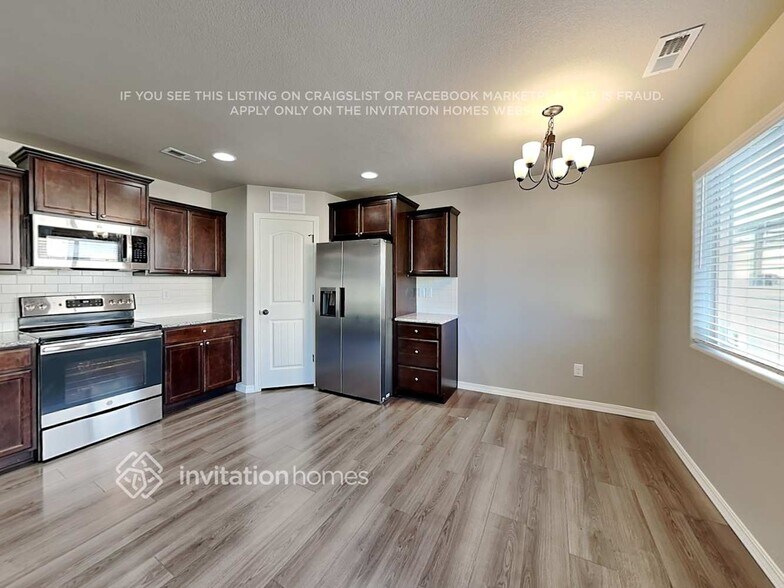 Building Photo - 10995 Traders Pkwy