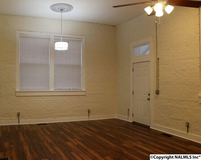 Building Photo - 505 Withers Street