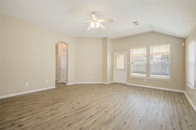 Building Photo - 17231 Hollow Sands Ct