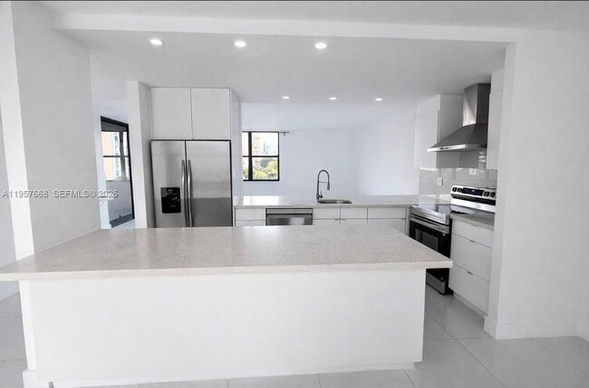 Building Photo - 20441 NE 30th Ave