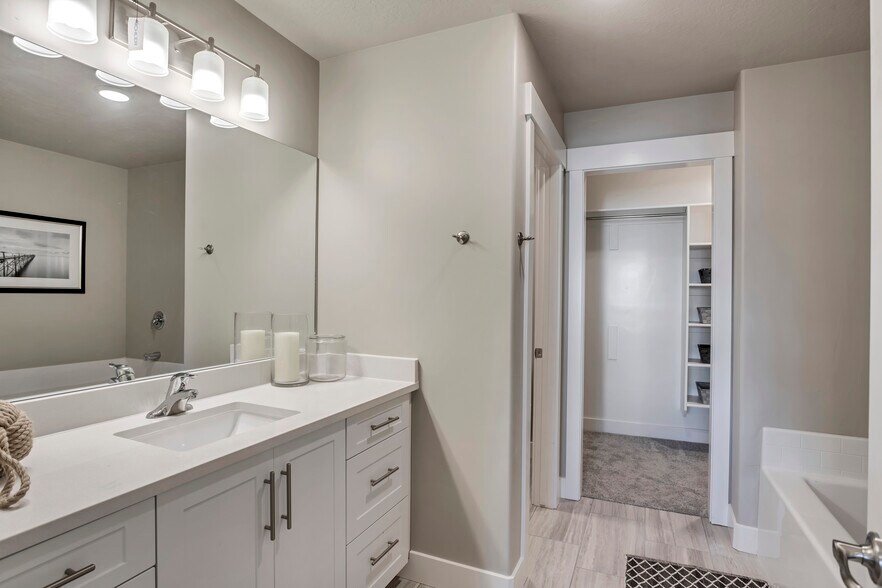 Building Photo - 1869 S 1080 W