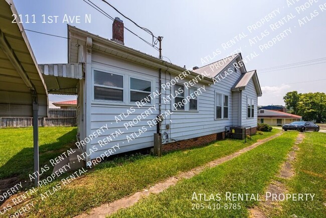 Building Photo - 2111 1st Ave N