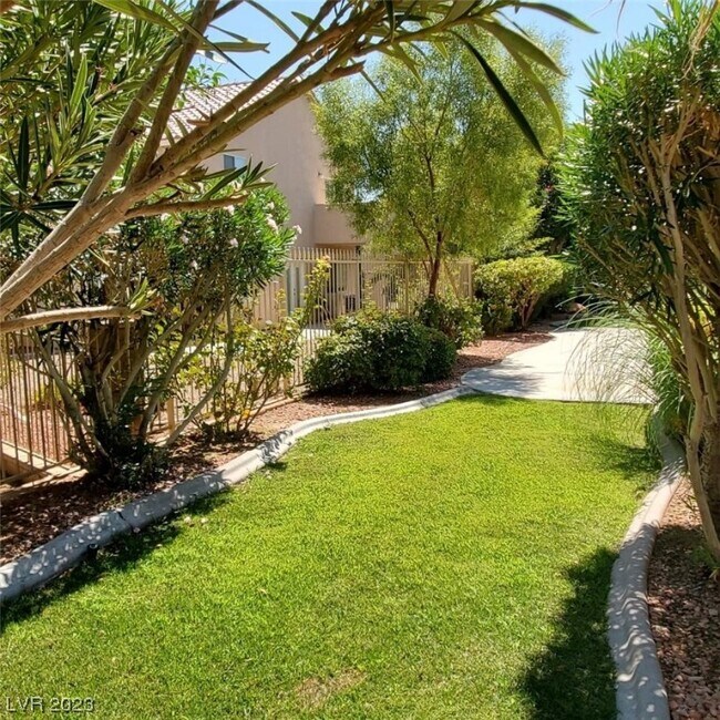 Building Photo - 5316 Rim View Ln