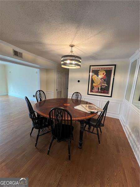 Building Photo - 6851 Roswell Rd