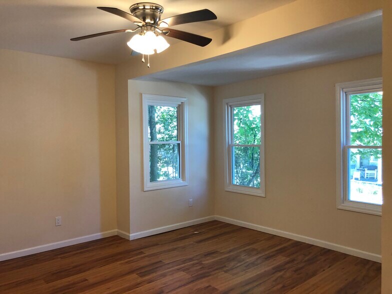 Bedroom 2 - 33 Wells Ave