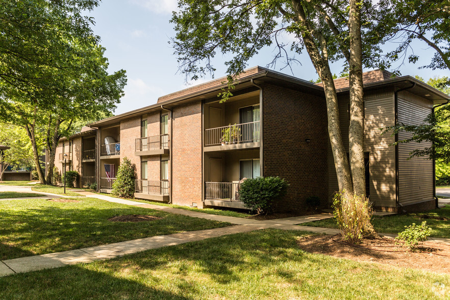 Park West at Hillwood - 6319 Charlotte Pike Nashville TN 37209 ...