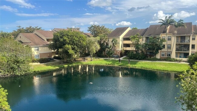 Building Photo - 9999 Summerbreeze Dr