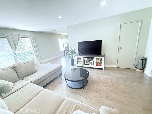 Building Photo - 1525 Walnut Leaf Dr