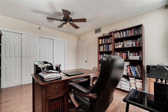 Building Photo - 20515 E Country Club Dr