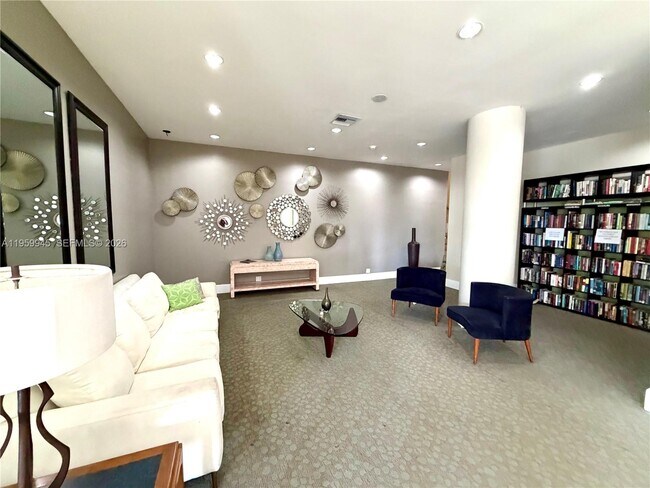 Building Photo - 7441 Wayne Ave